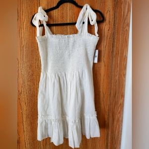 Black tape petite size large nwt white summer dress